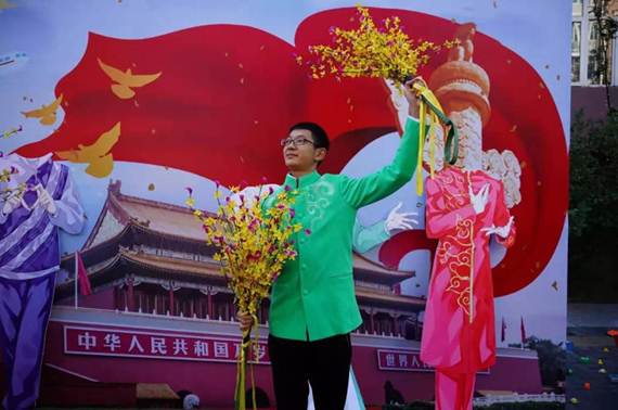 说明:https://news.buaa.edu.cn/__local/D/56/79/C645EA2FFCEF477CF87E163D83F_34B5E970_1E001.jpg